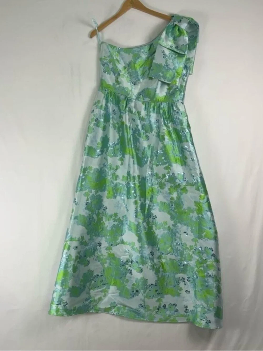 Abbey Glass Caroline Gown in Green - Large - Picture 5 of 7